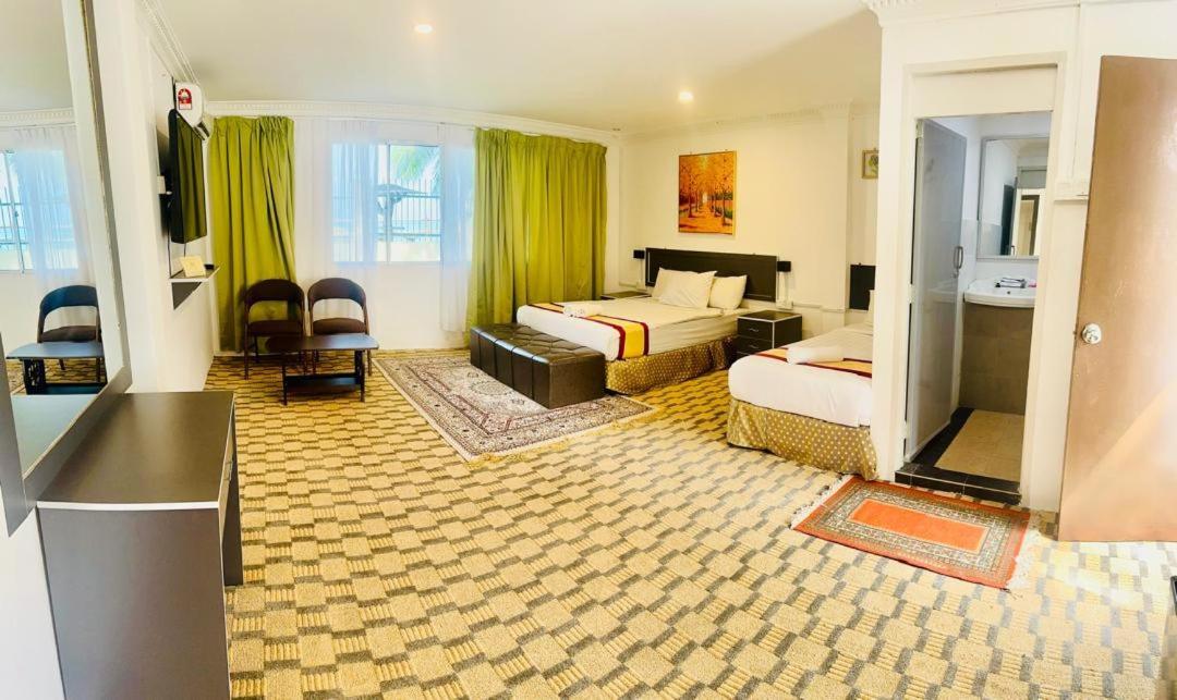 Green Town Hotel And Resort Порт-Диксон Экстерьер фото